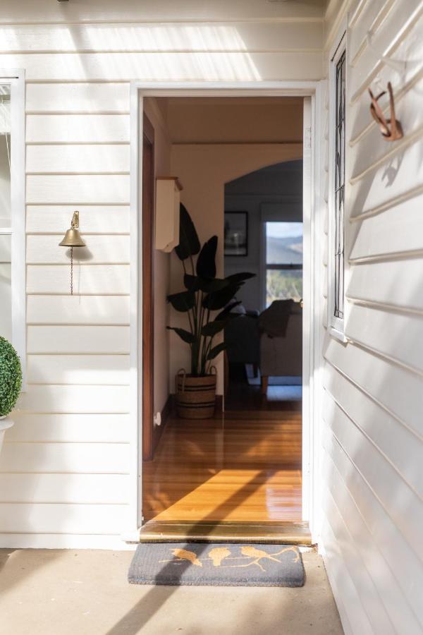 Woodland Bay Retreat-Hot Tub,Sauna And Bayview Hamptons Retreat Lymington Bagian luar foto