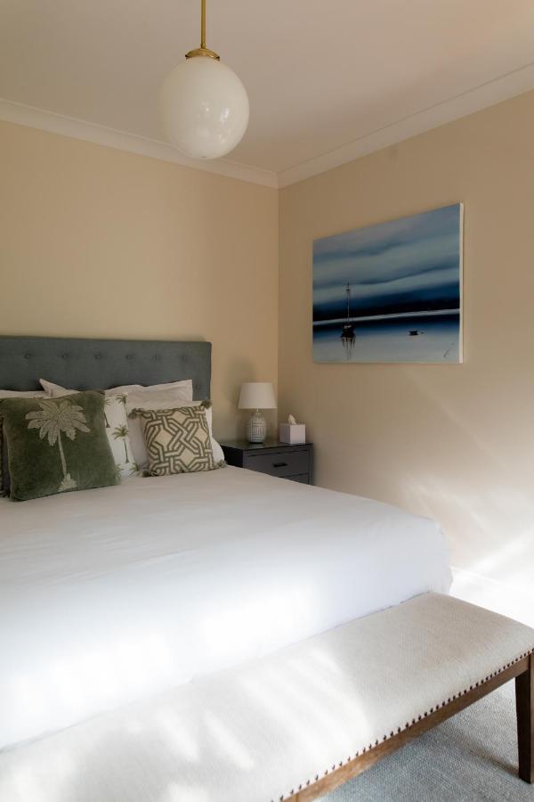 Woodland Bay Retreat-Hot Tub,Sauna And Bayview Hamptons Retreat Lymington Bagian luar foto