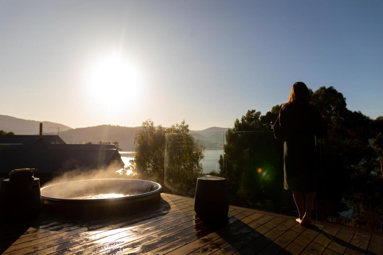 Woodland Bay Retreat-Hot Tub,Sauna And Bayview Hamptons Retreat Lymington Bagian luar foto
