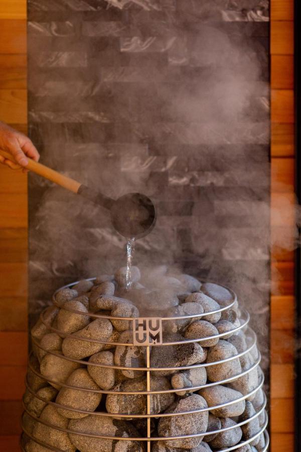 Woodland Bay Retreat-Hot Tub,Sauna And Bayview Hamptons Retreat Lymington Bagian luar foto