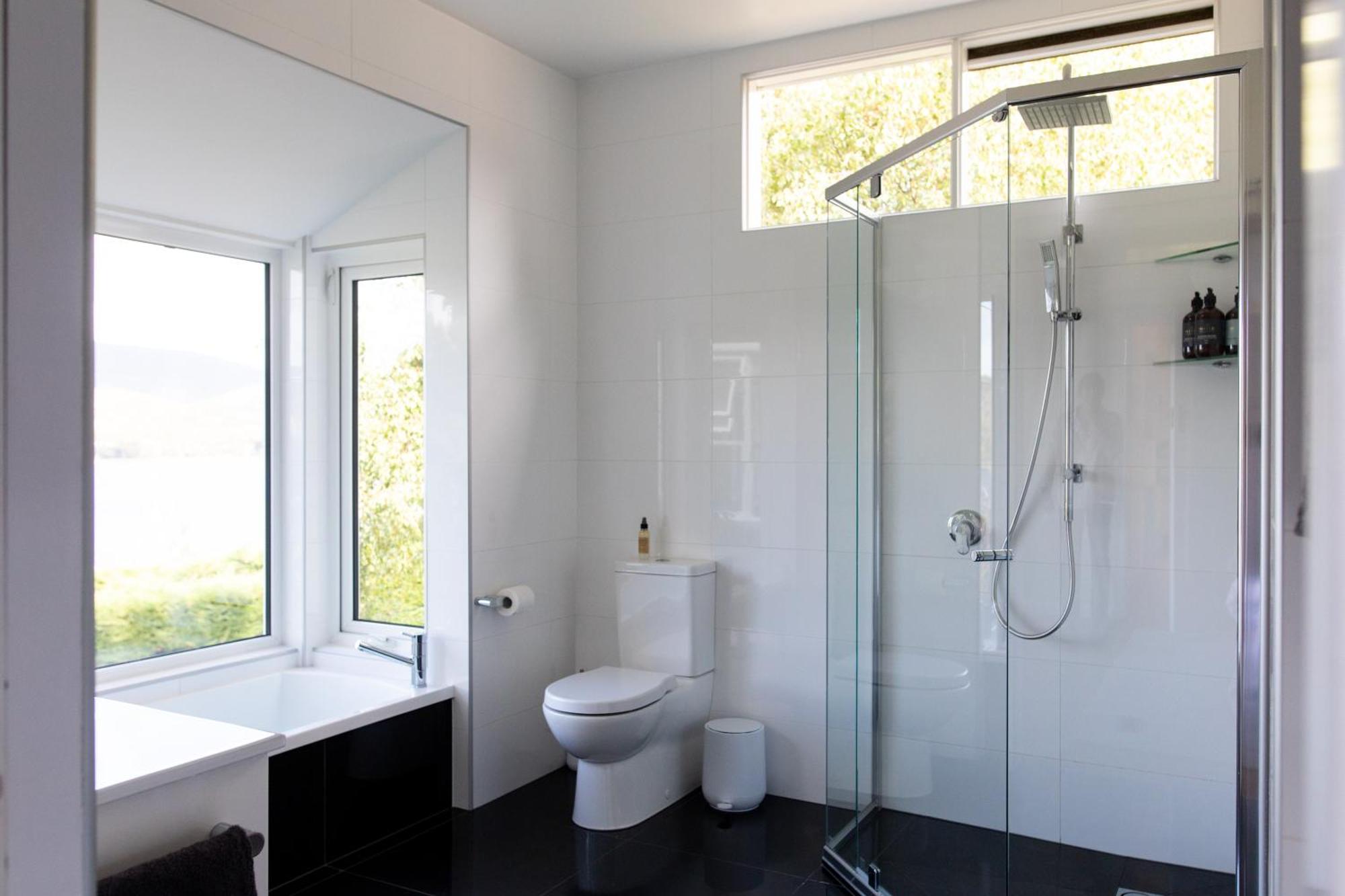 Woodland Bay Retreat-Hot Tub,Sauna And Bayview Hamptons Retreat Lymington Bagian luar foto