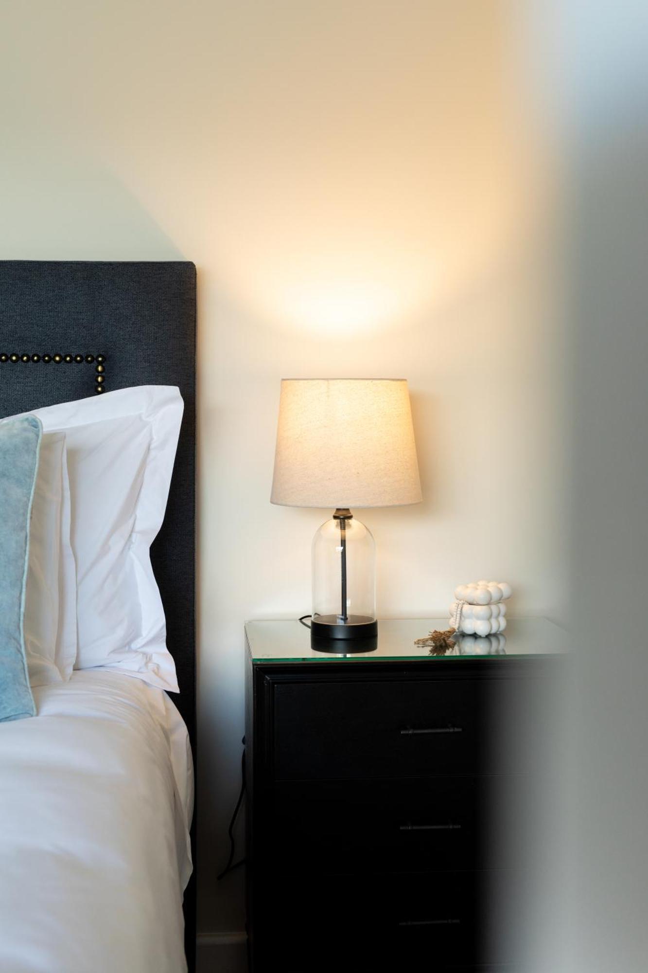Woodland Bay Retreat-Hot Tub,Sauna And Bayview Hamptons Retreat Lymington Bagian luar foto