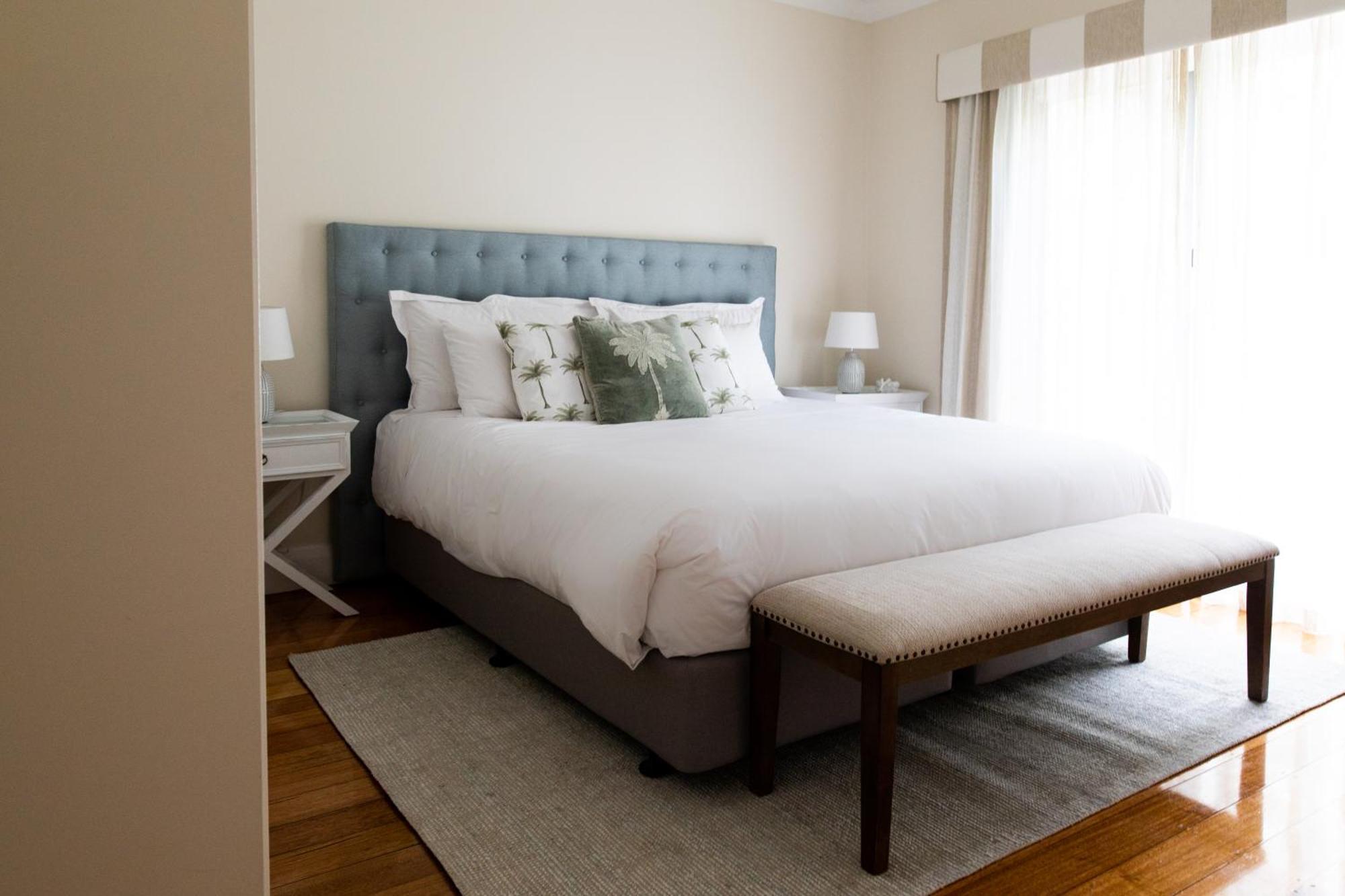 Woodland Bay Retreat-Hot Tub,Sauna And Bayview Hamptons Retreat Lymington Bagian luar foto